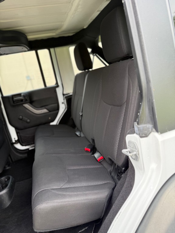 2016 Jeep Wrangler Unlimited Image 9