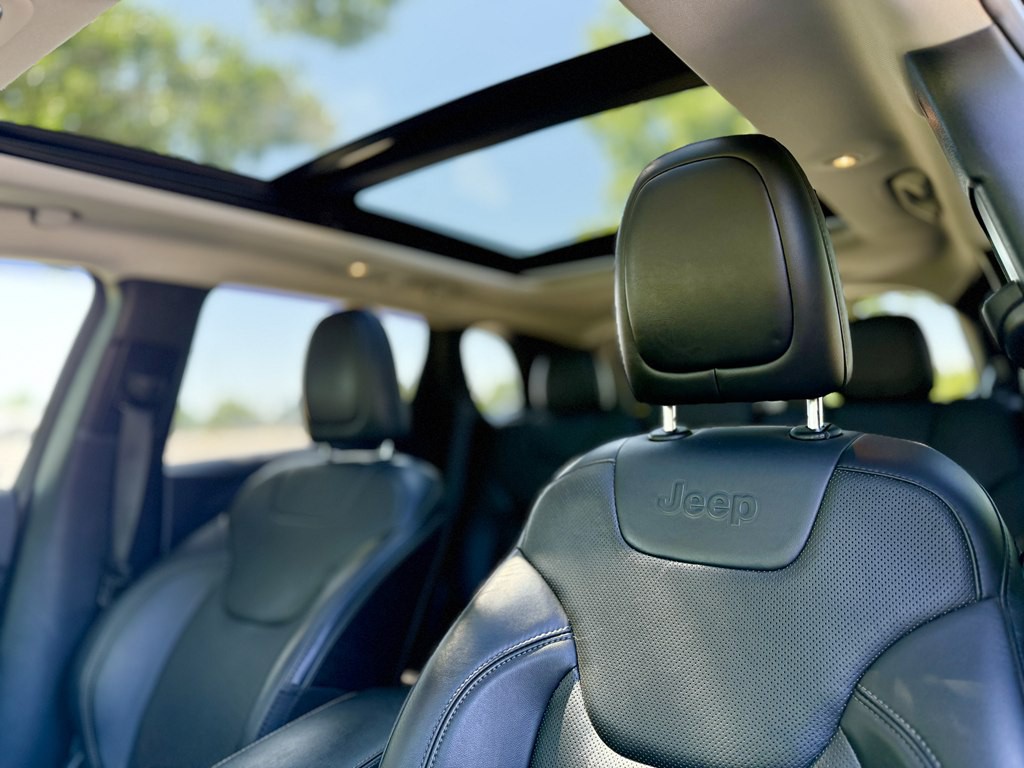 2019 Jeep Cherokee Image 10