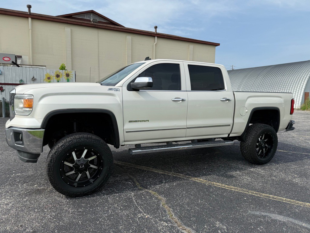 2014 GMC Sierra Image 2