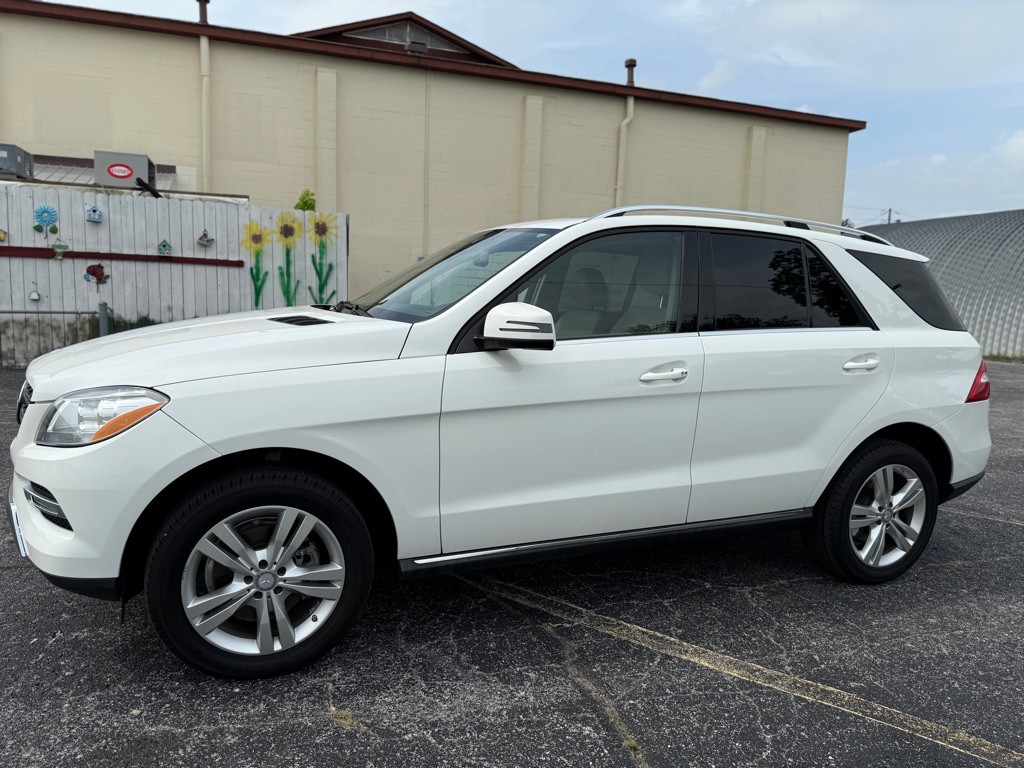 2015 Mercedes-Benz M-Class Image 3
