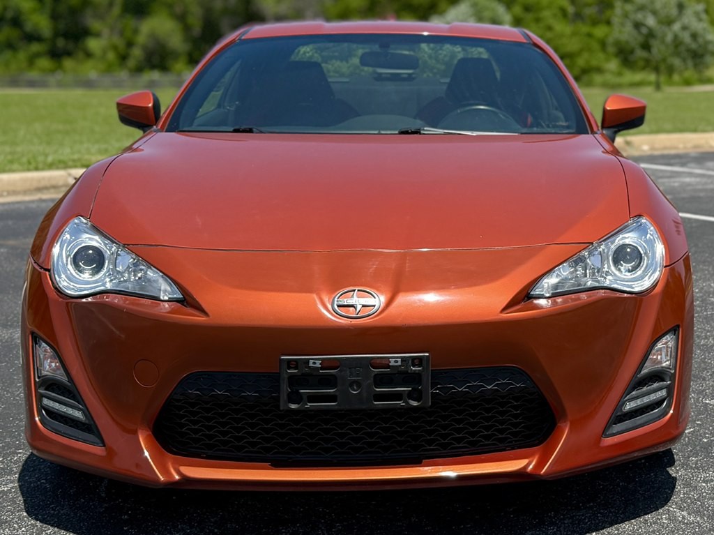 2016 Scion FR-S Image 2