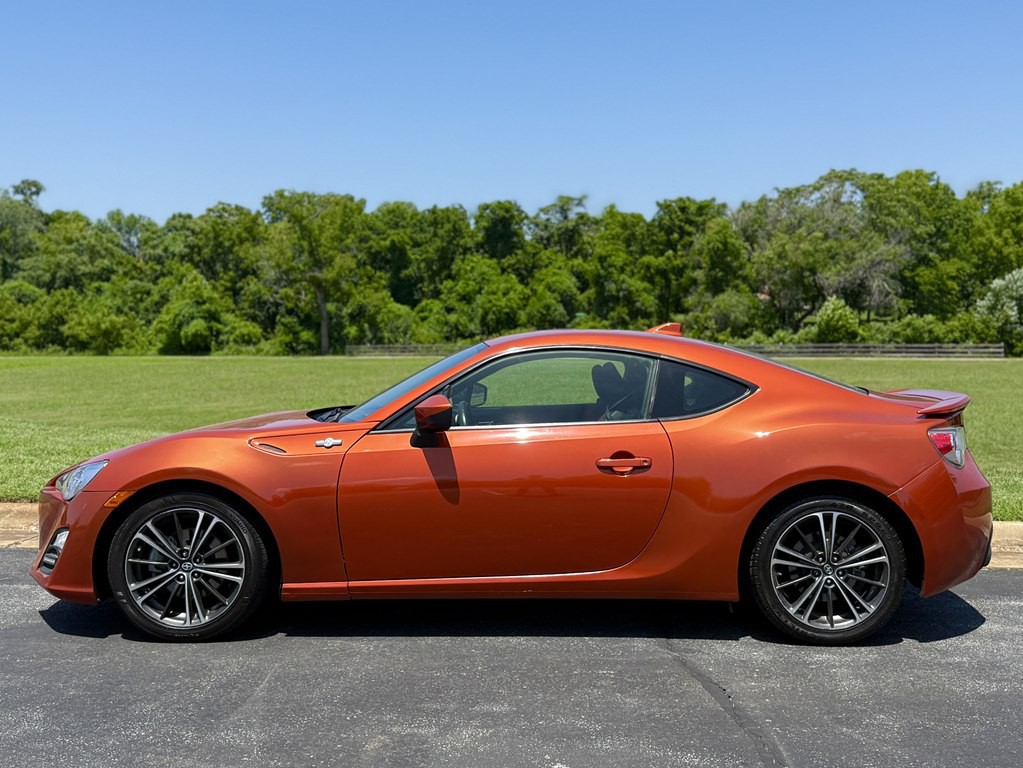2016 Scion FR-S Image 7