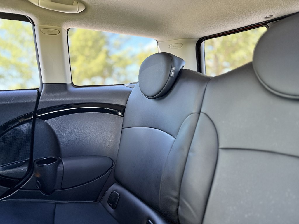 2013 MINI Cooper Image 11