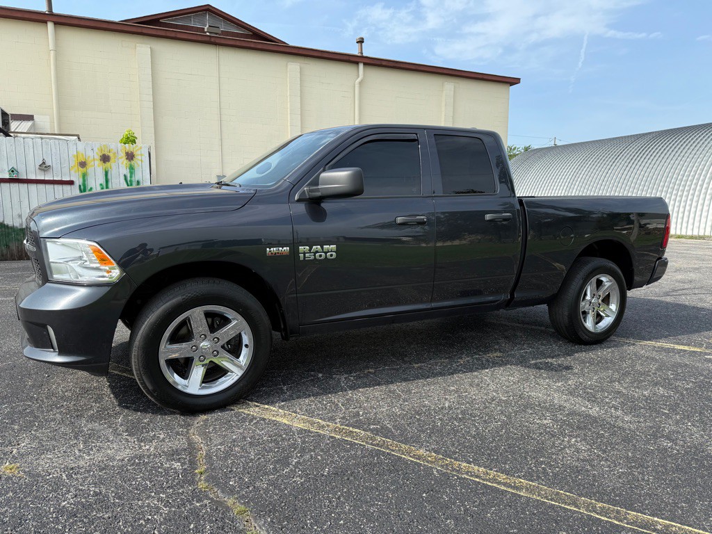 2017 RAM 1500 Image 3