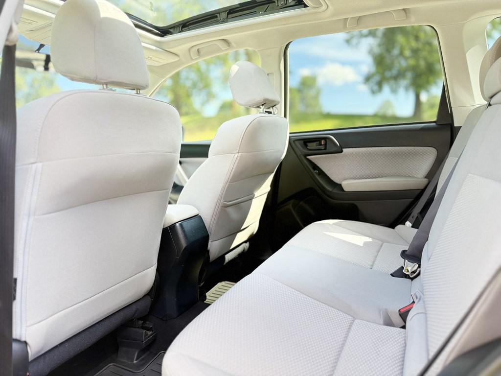2017 Subaru Forester Image 8