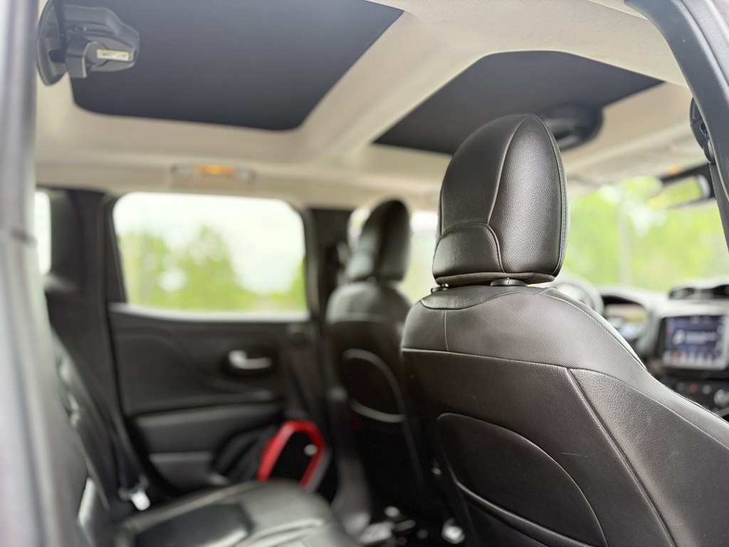 2019 Jeep Renegade Image 12