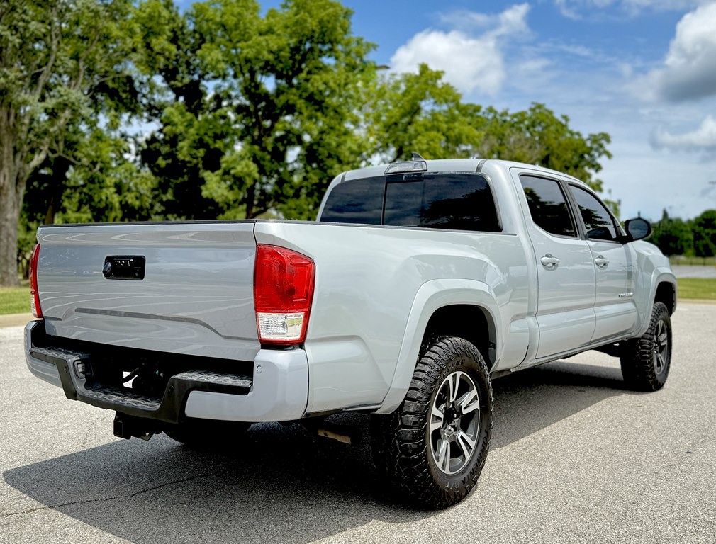 2019 Toyota Tacoma Image 5