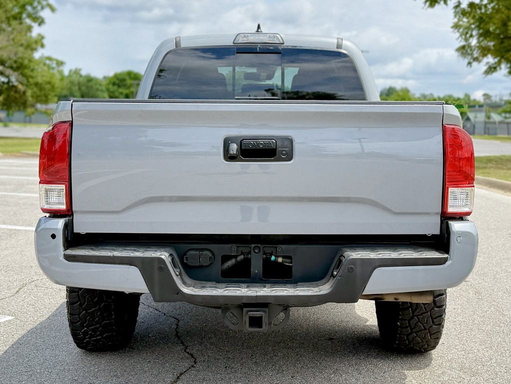 2019 Toyota Tacoma Image 6