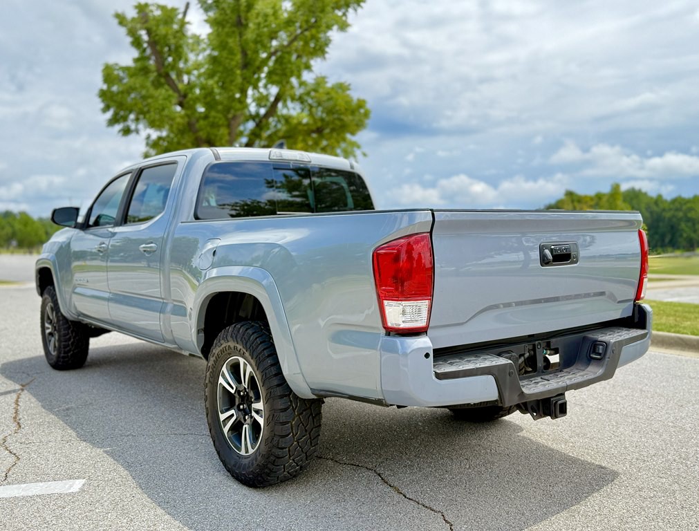 2019 Toyota Tacoma Image 7