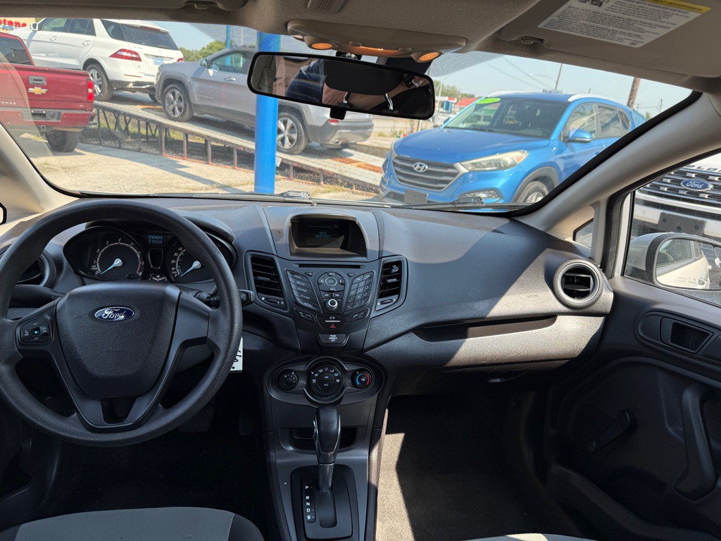2016 Ford Fiesta Image 5