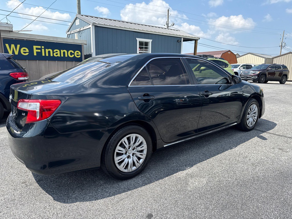 2014 Toyota Camry Image 3