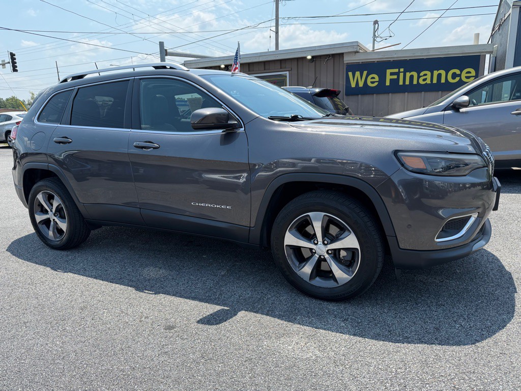 2019 Jeep Cherokee Image 3