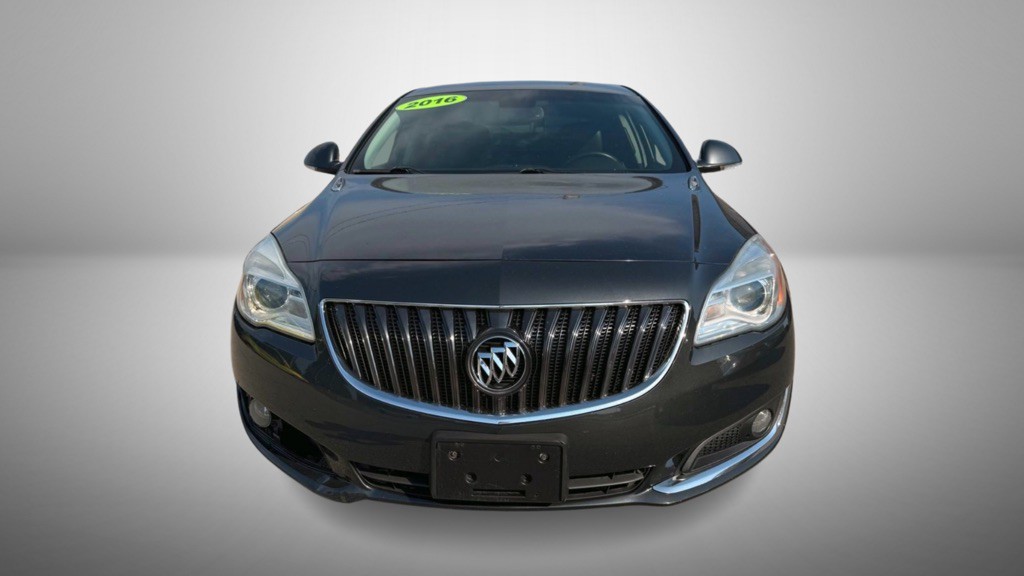 2016 Buick Regal Image 2