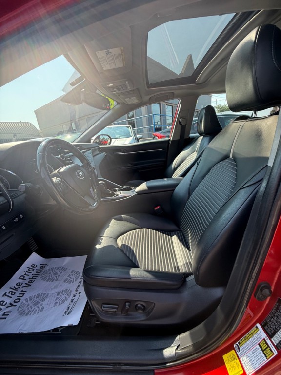 2020 Toyota Camry Image 9