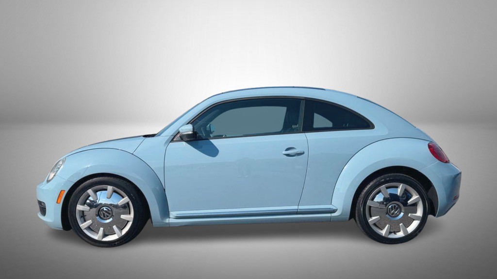 2012 Volkswagen Beetle Image 4