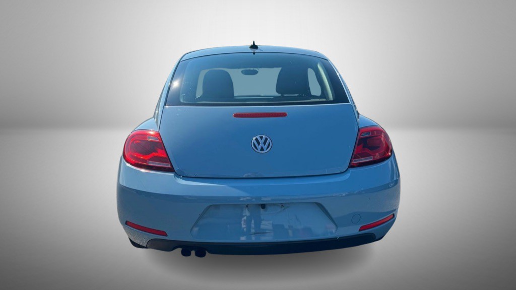 2012 Volkswagen Beetle Image 6