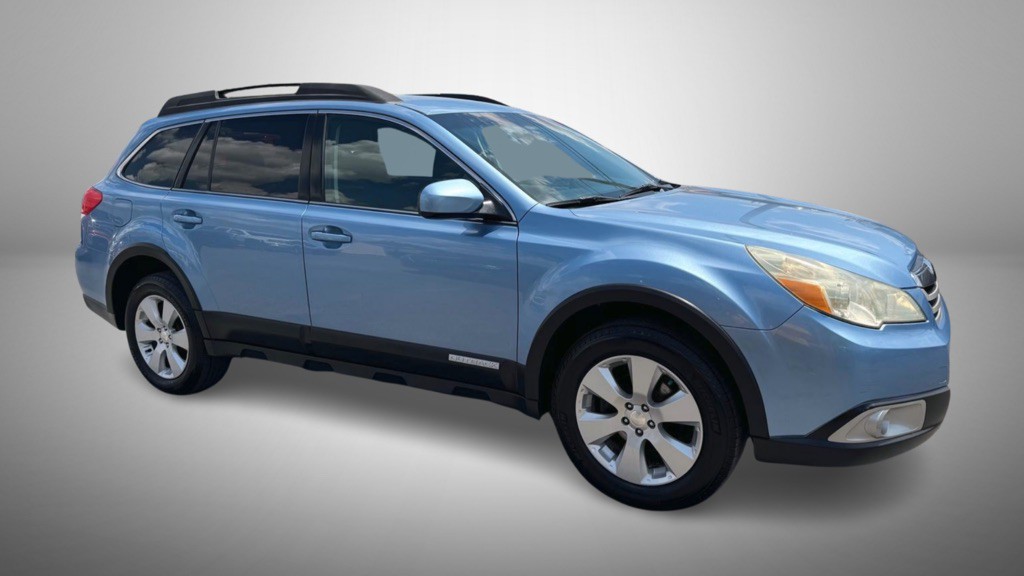 2010 Subaru Outback Image 3