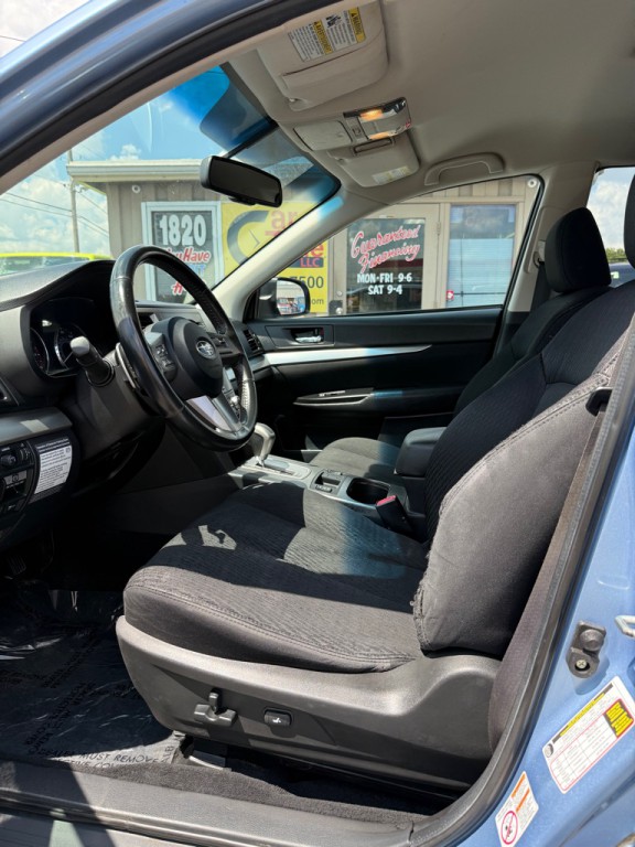 2010 Subaru Outback Image 7