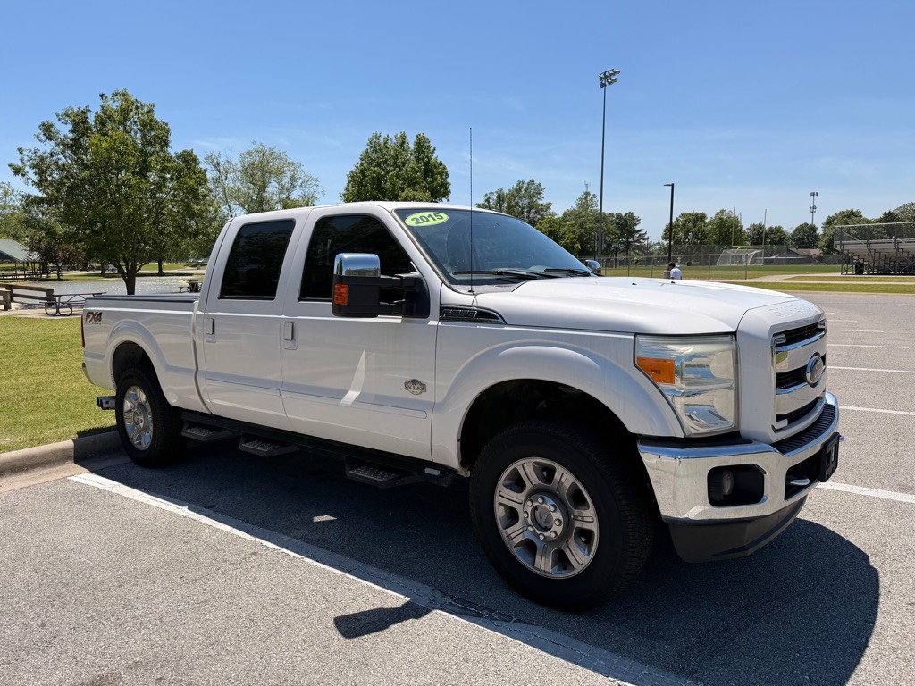 2015 Ford F-250 Image 3