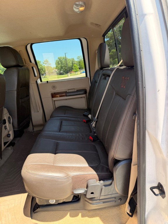 2015 Ford F-250 Image 9