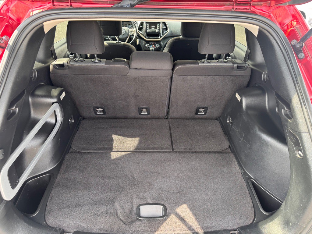 2016 Jeep Cherokee Image 12