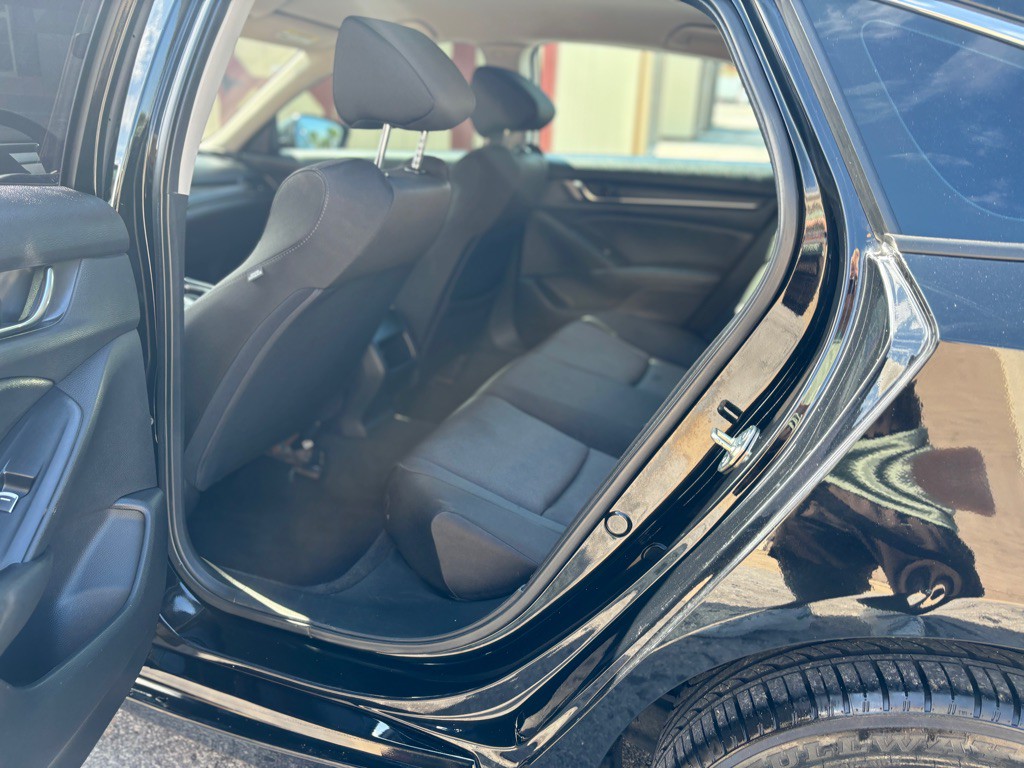2019 Honda Accord Image 10