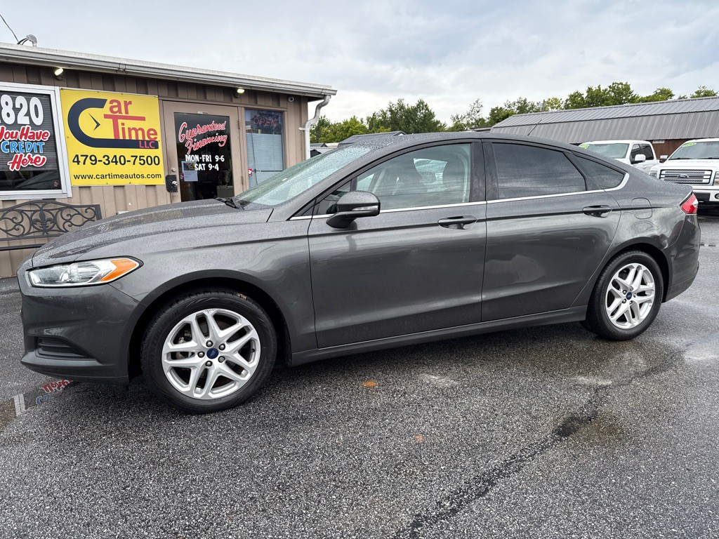 2016 Ford Fusion Image 1