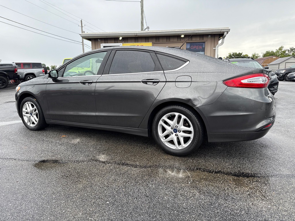 2016 Ford Fusion Image 6