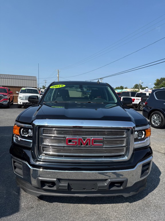 2015 GMC Sierra Image 2