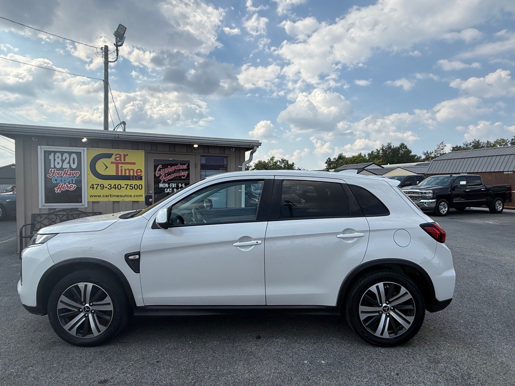 2021 Mitsubishi Outlander Image 6