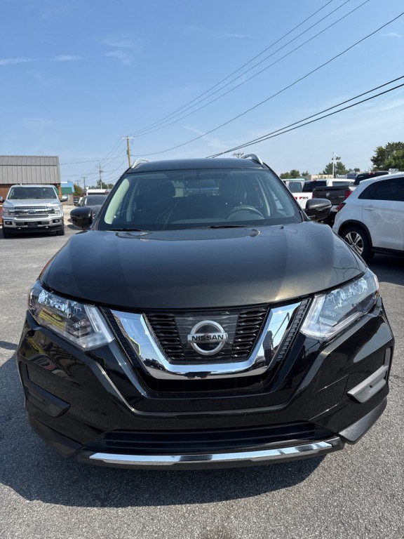 2017 Nissan Rogue Image 2