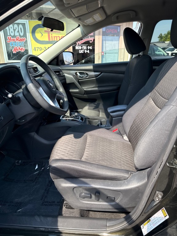 2017 Nissan Rogue Image 9