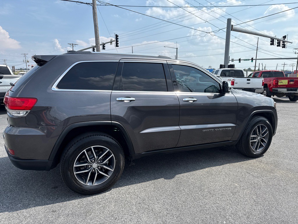 2017 Jeep Grand Cherokee Image 4