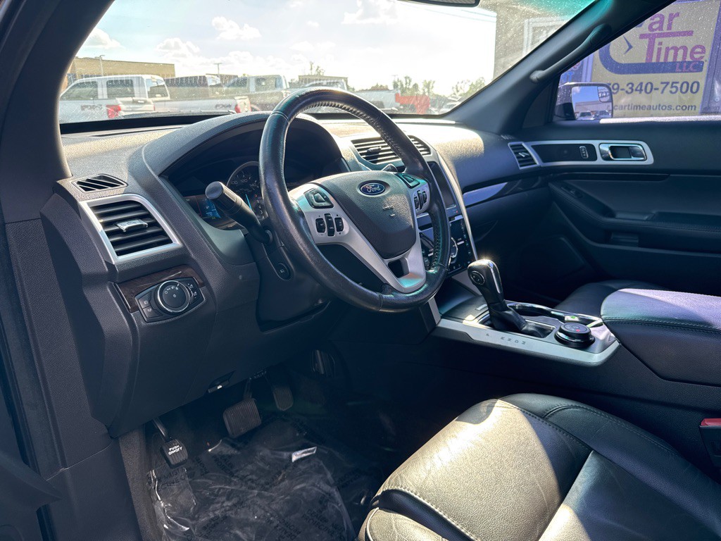 2015 Ford Explorer Image 9