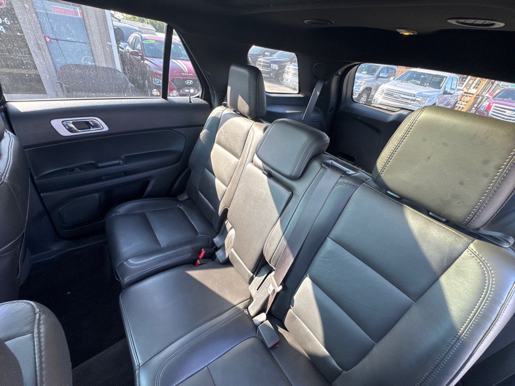 2015 Ford Explorer Image 10