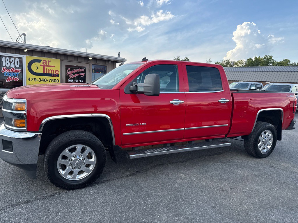 2015 Chevrolet Silverado 1500 Image 1