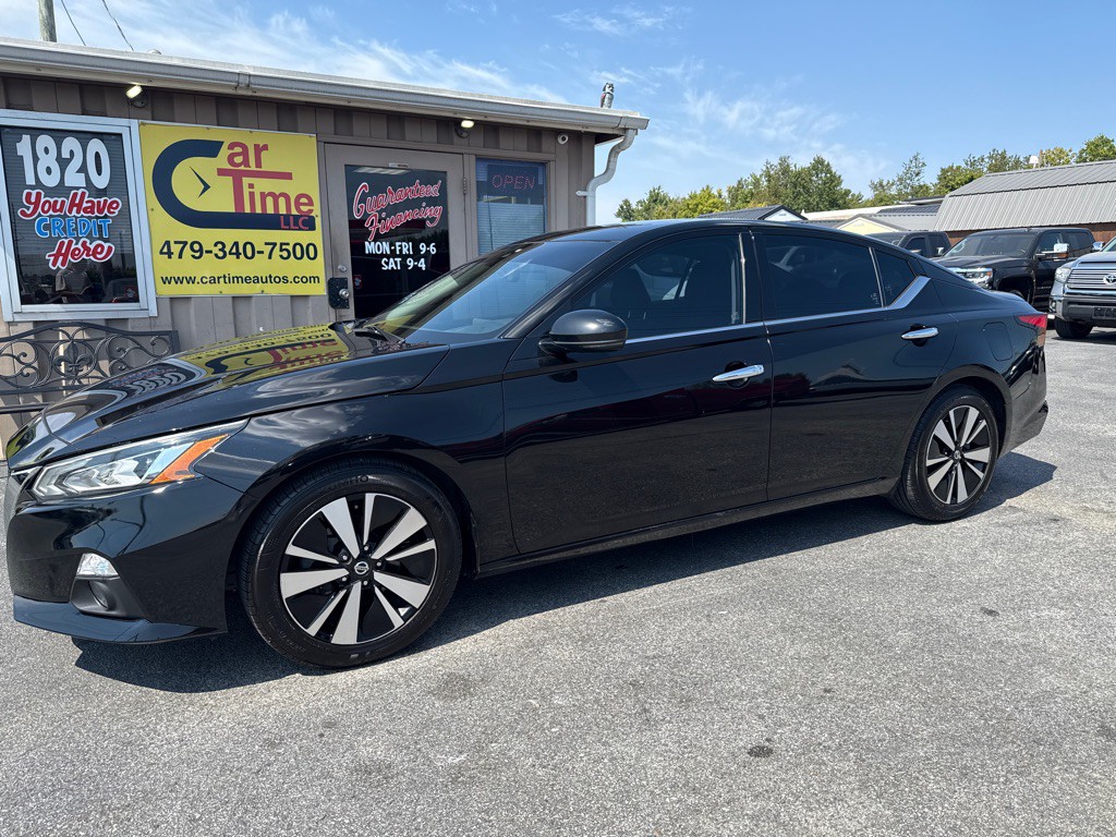 2020 Nissan Altima Image 1