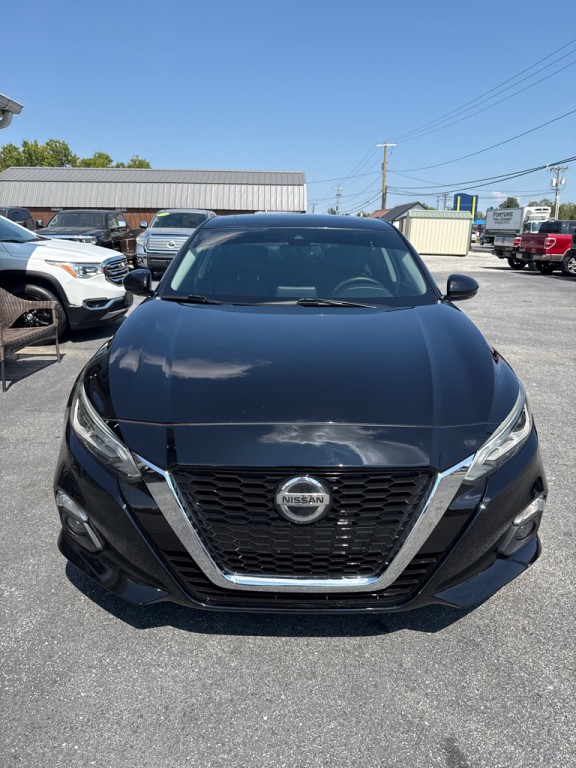 2020 Nissan Altima Image 2