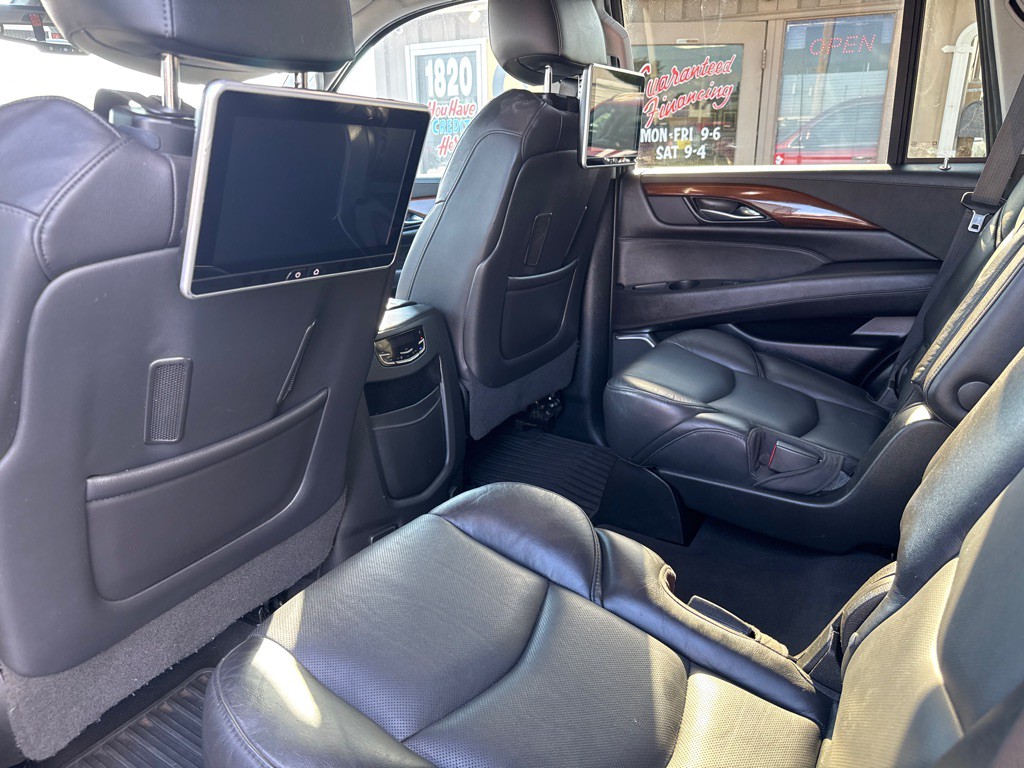 2019 Cadillac Escalade Image 10