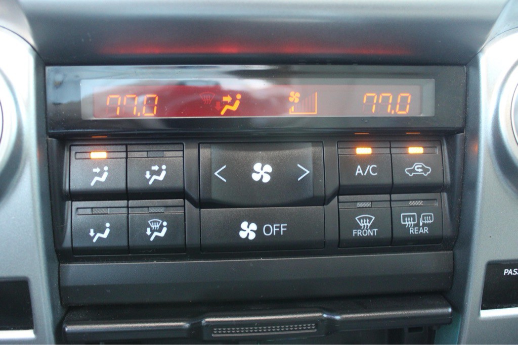 2013 Toyota 4Runner Image 18