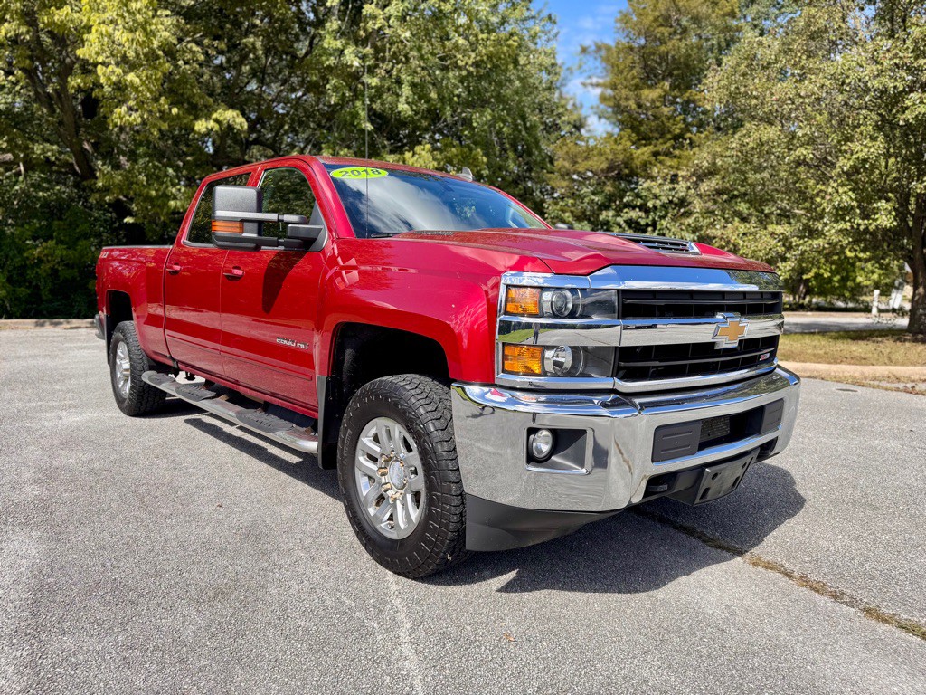 2018 Chevrolet Silverado 1500 Image 1