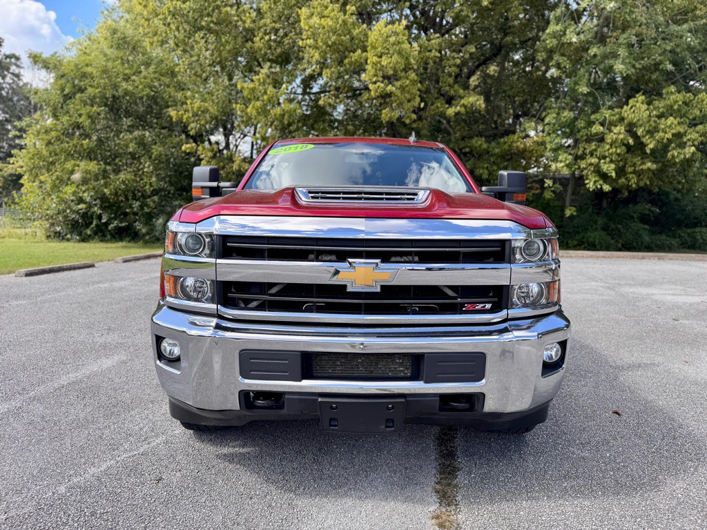 2018 Chevrolet Silverado 1500 Image 2