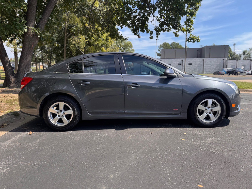 2013 Chevrolet Cruze Image 4
