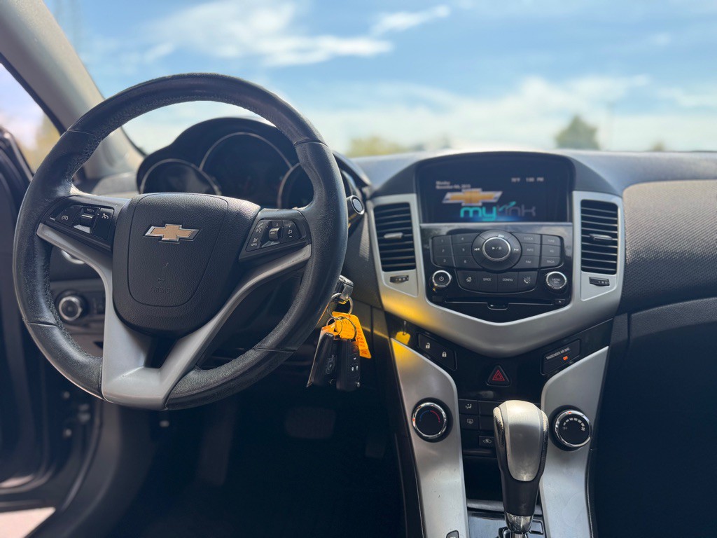 2013 Chevrolet Cruze Image 12