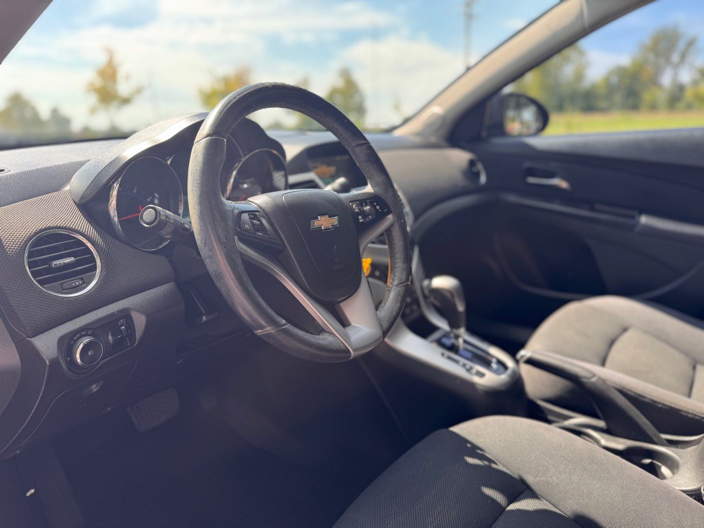 2013 Chevrolet Cruze Image 13