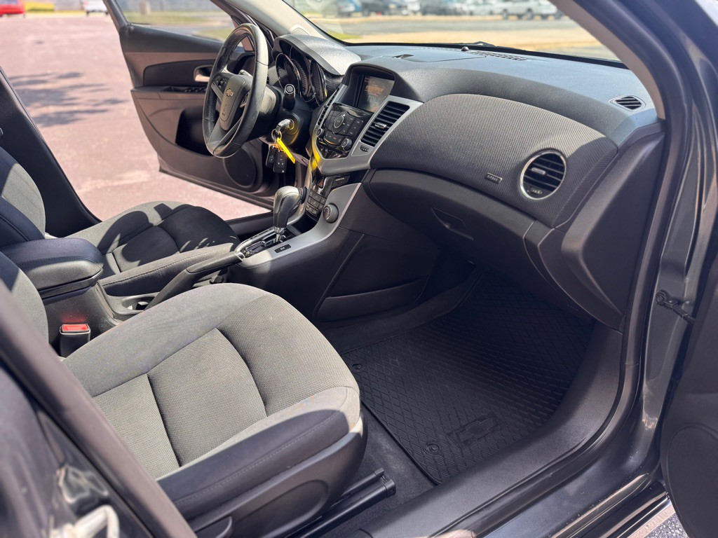 2013 Chevrolet Cruze Image 15
