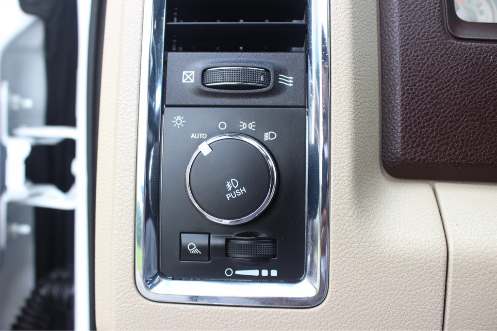 2015 RAM 1500 Image 16