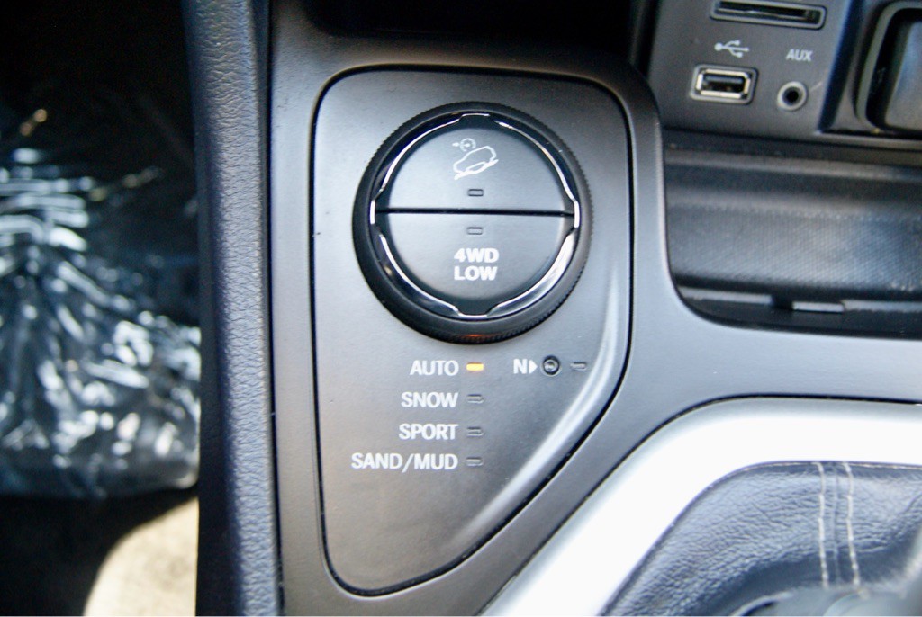 2015 Jeep Cherokee Image 19