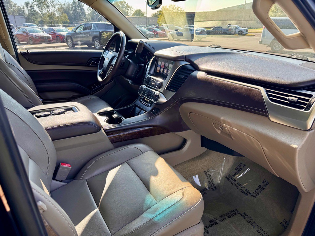 2016 Chevrolet Tahoe Image 12