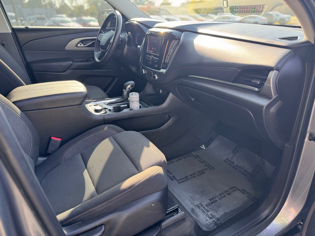 2021 Chevrolet Traverse Image 14